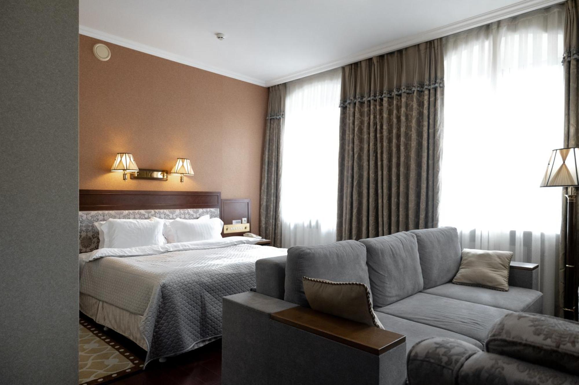 צ'רנוביץ Allureinn Hotel And Spa מראה חיצוני תמונה