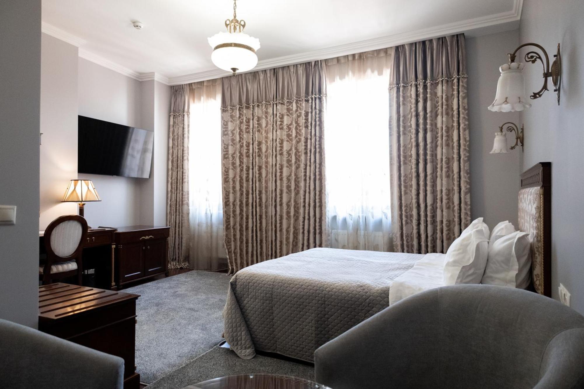 צ'רנוביץ Allureinn Hotel And Spa מראה חיצוני תמונה