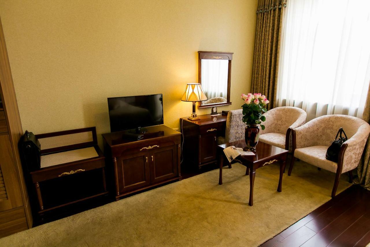 צ'רנוביץ Allureinn Hotel And Spa מראה חיצוני תמונה