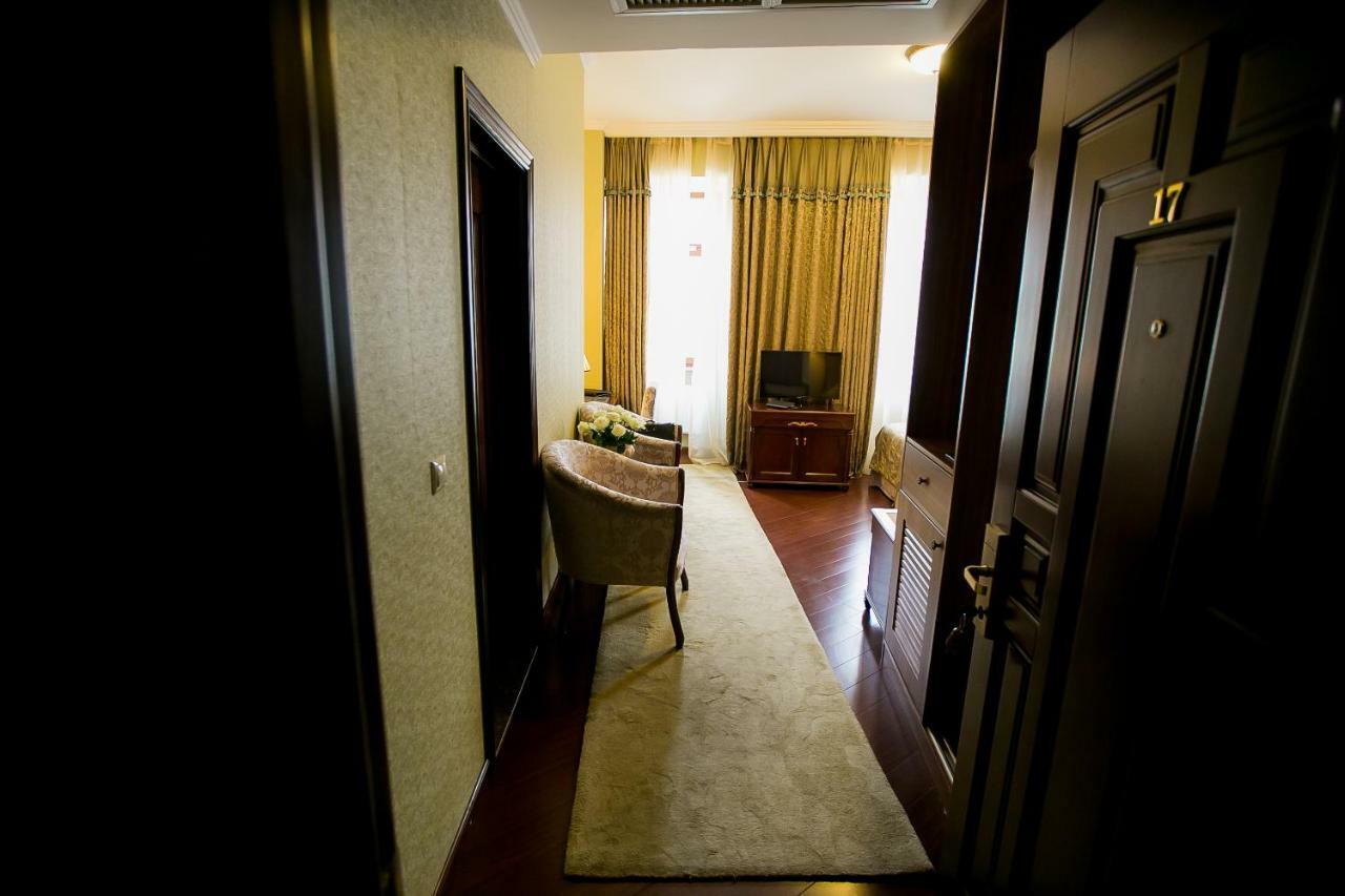 צ'רנוביץ Allureinn Hotel And Spa מראה חיצוני תמונה