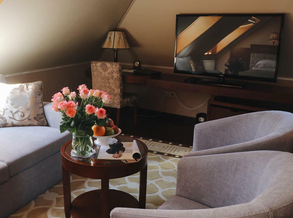 צ'רנוביץ Allureinn Hotel And Spa מראה חיצוני תמונה